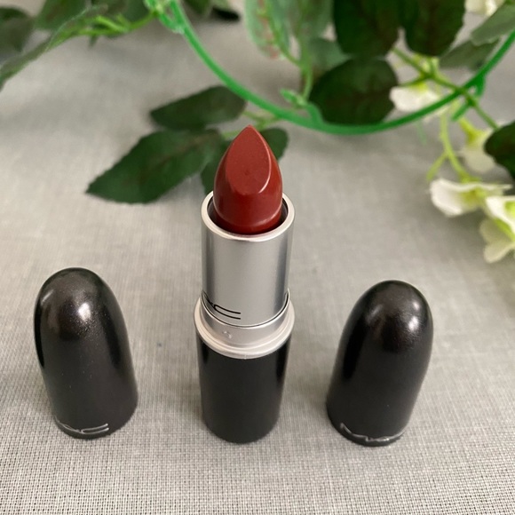 💄MAC Lipstick Bundle - Picture 3 of 5